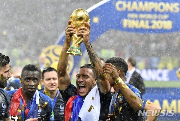 프랑스 월드컵 우승트로피 사진 사진출처: 뉴시스