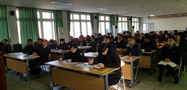 음성읍행정복지센터 설명회에 참석하신   충북지역 전통시장 임원 및 소상공인