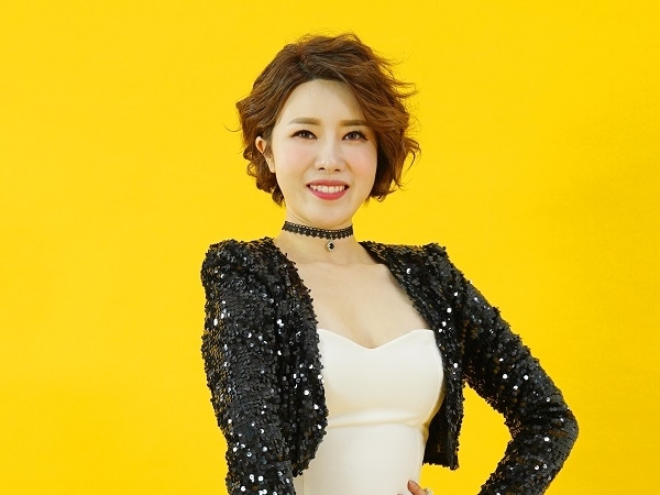 ▲ 성악 출신 가수 '장주비'로 음반 '같이 가자' 발매 / 스타존 55 제공