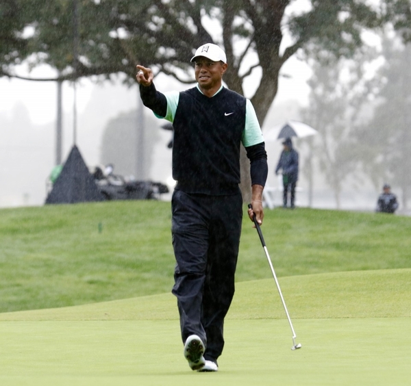 '골프황제' 타이거 우즈 PGA 투어 아시아 출전을 알렸다.
