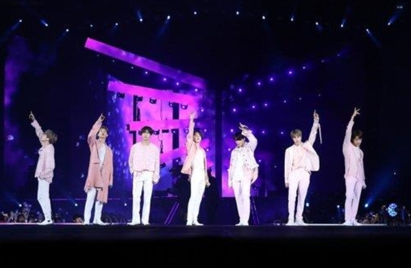This photo of BTS during its "Love Yourself: Speak Yourself" tour of the United States is provided by Big Hit Entertainment. (Yonhap)