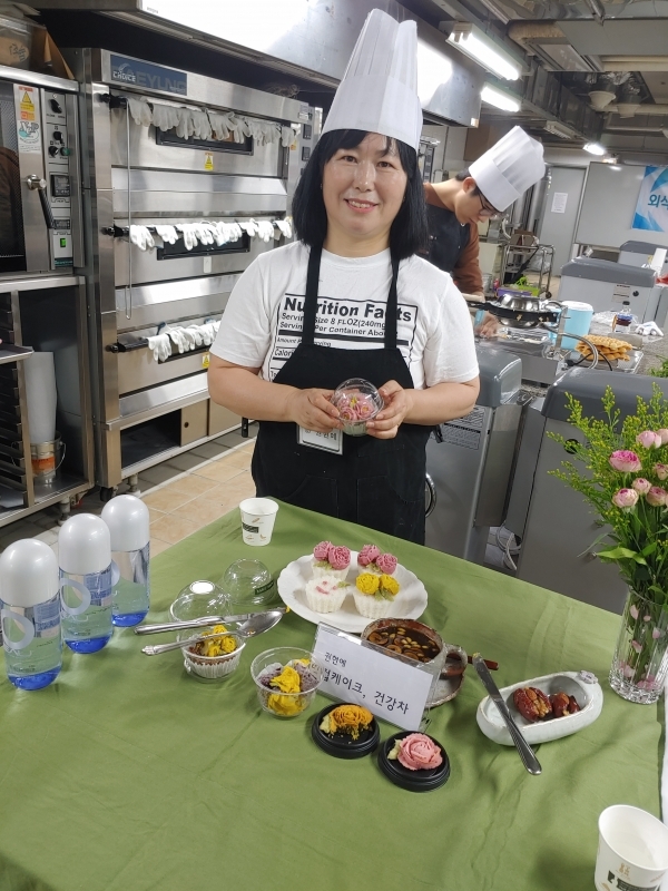 권현예 예비창업자 대표는 컵케이크,건강차를 메인 메뉴로 선을 보였다. 건강원을 30년 넘게 운영해온 지역봉사자로서 자양동 자택을 리모델링하여 '카페'를 운영할 예정이다.