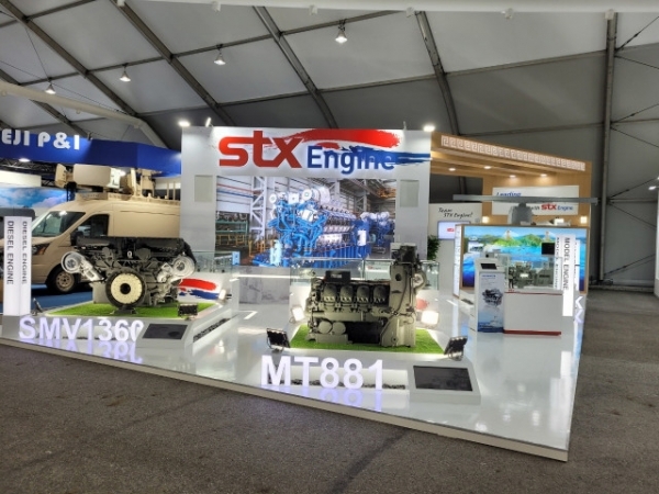 STX엔진은 ‘서울 ADEX 2021’에서 K9 자주포 및 K1A2 전차 국내 개발 디젤 엔진을 일반에 처음으로 공개한다=사진제공장호진기자3003sn@hanmail.net