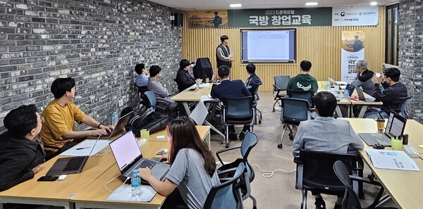                                        고객 요구 사항 조사 결과 발표 / 사진 제공 국민생활실험실