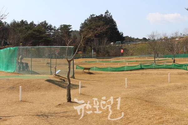 효령노인복지타운에 설치된 파크골프장 모습.