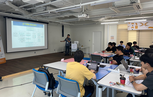                                                 2회차 교육 / 사진제공 국민생활실험실