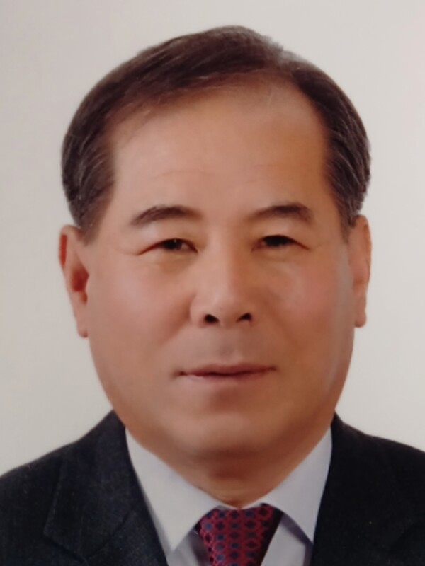               조용봉   1960년 6월 26일생 